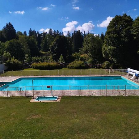 Studio Le Lacuzon Avec Piscine Et Tennis Exterieurs Les Rousses Bagian luar foto