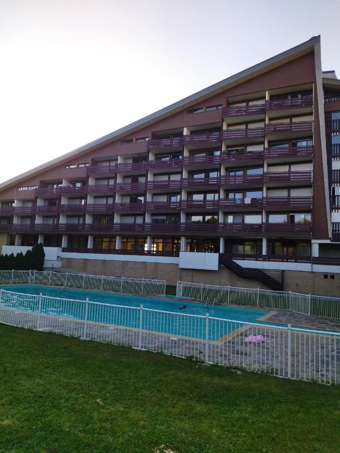 Studio Le Lacuzon Avec Piscine Et Tennis Exterieurs Les Rousses Bagian luar foto