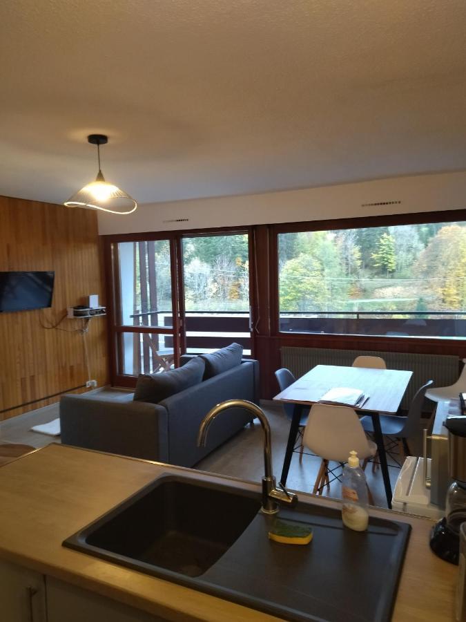 Studio Le Lacuzon Avec Piscine Et Tennis Exterieurs Les Rousses Bagian luar foto